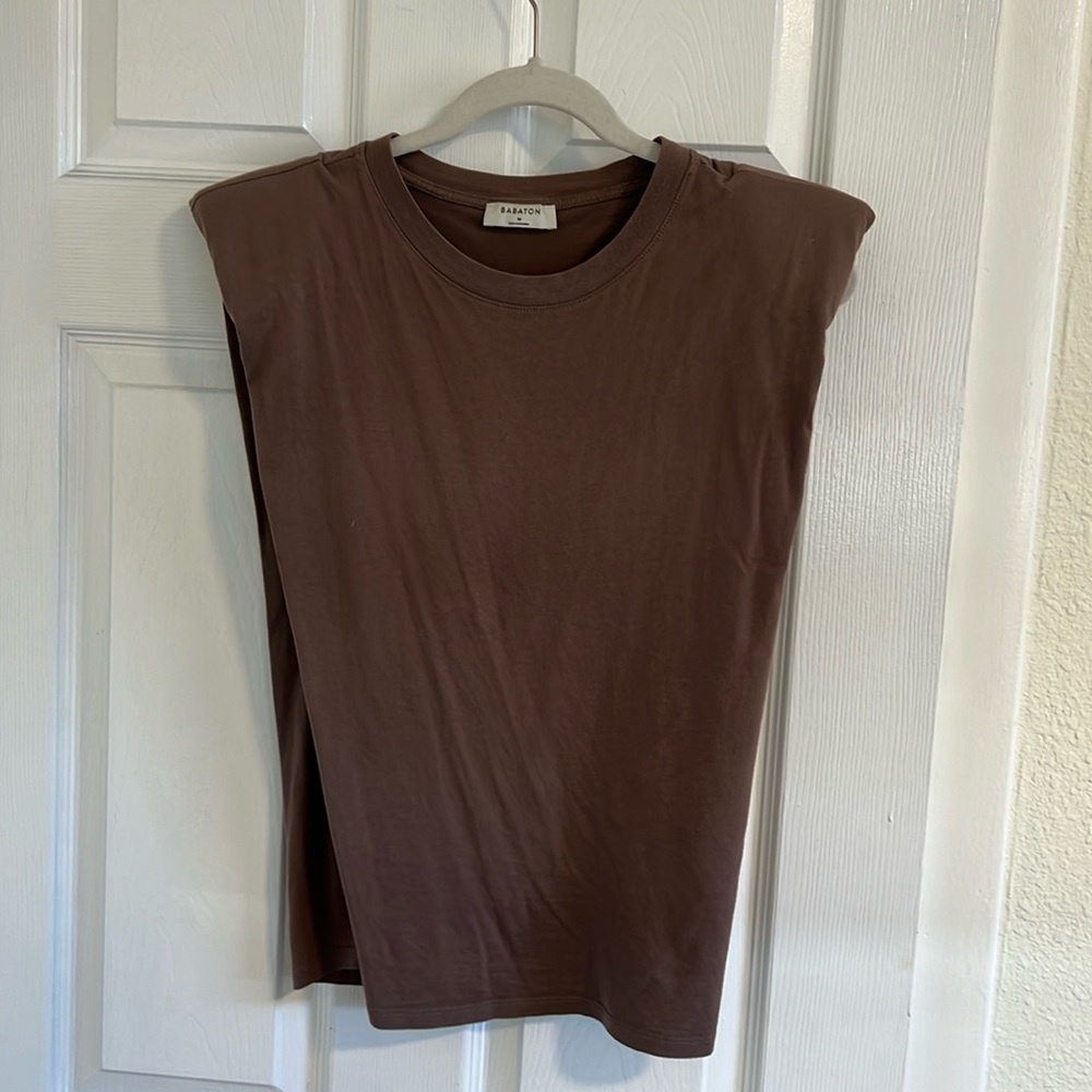 Brown top from Aritzia!